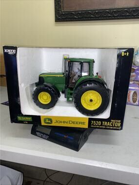 John Deere Tractor 7520 Collectors Ed Ertl Britains RC2 15584A 1:16